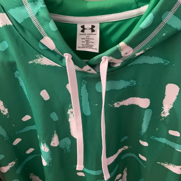 Women’s under Armour hoodie - Picture 2 of 2